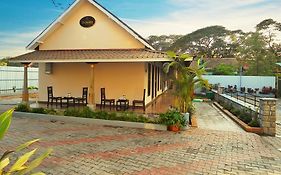 Sri Arulmuthu Residency